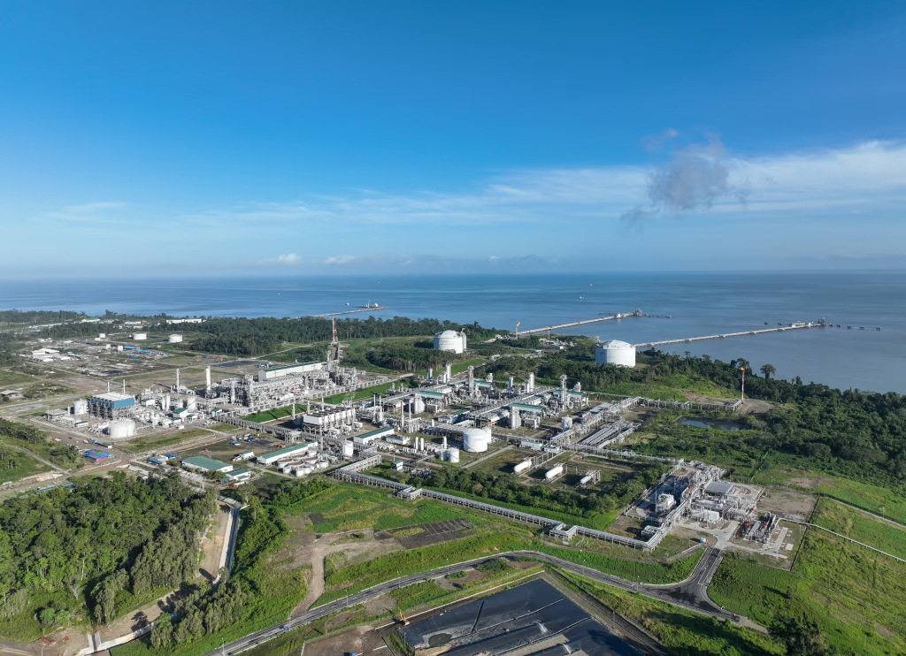 タングLNGプラント（インドネシア）