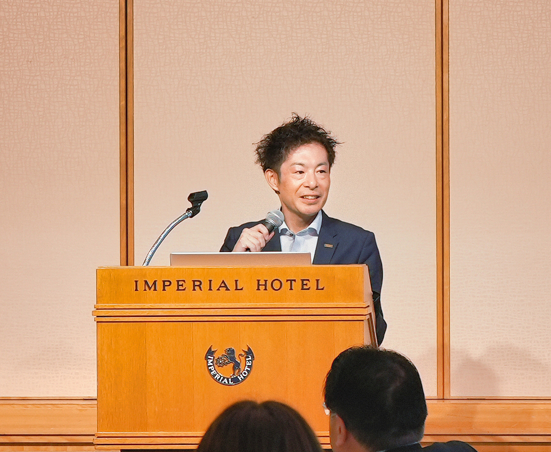 代表取締役社長　西山 智史